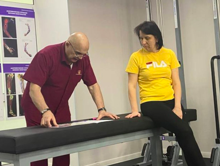 «Если вот так нога согнется, артроза нет!». Показываю, как в домашних условиях проверить свой сустав на пригодность