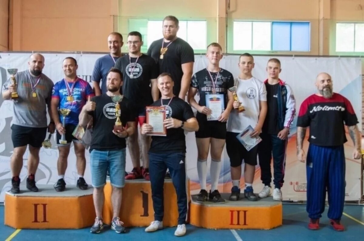   Брянские пауэрлифтеры привезли букет наград с турнира в Орле