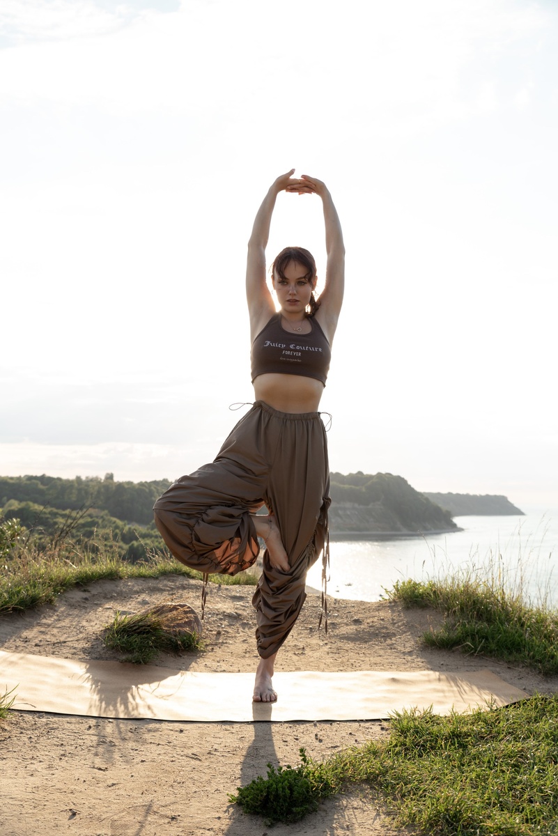 Варикшасана