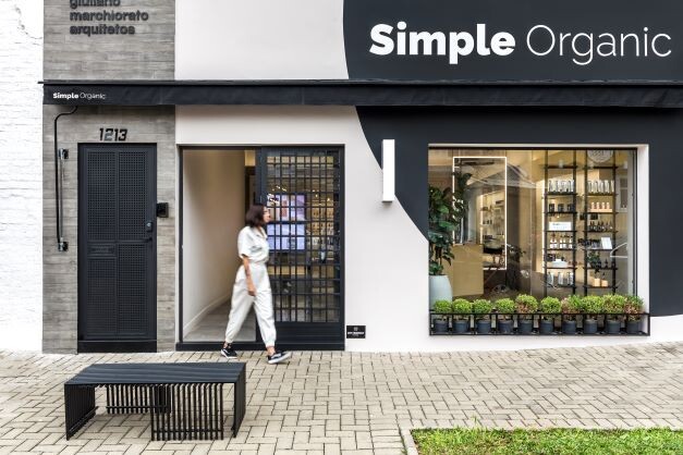 Оффлайн-магазин Simple Organic 

