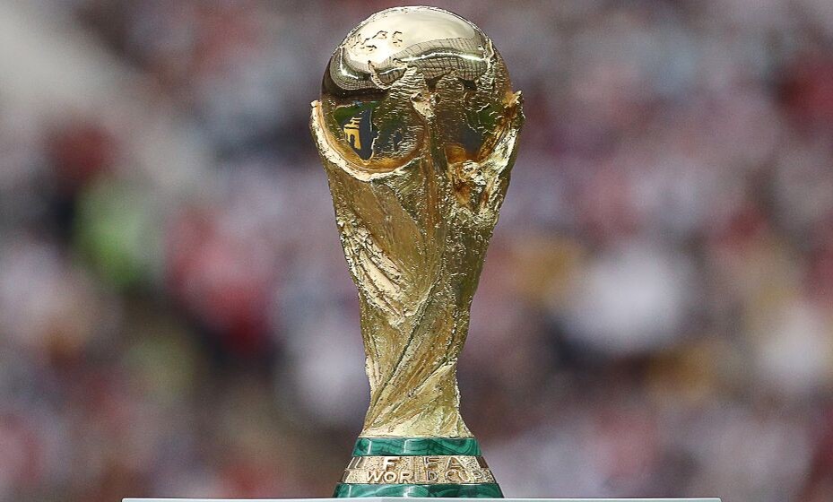    Главный трофей чемпионатов мира по футболу. Фото: ТАСС
