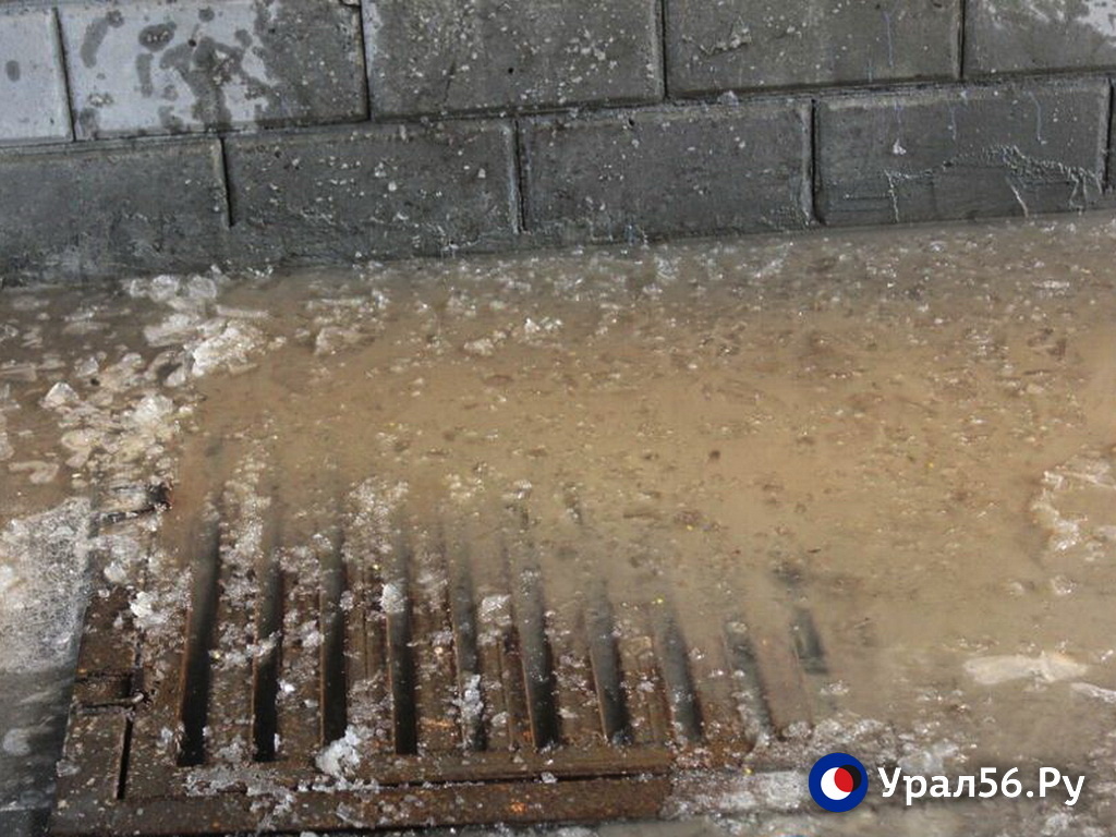    В Оренбурге на промывку ливневок Южного округа потратят 600 тысяч рублей