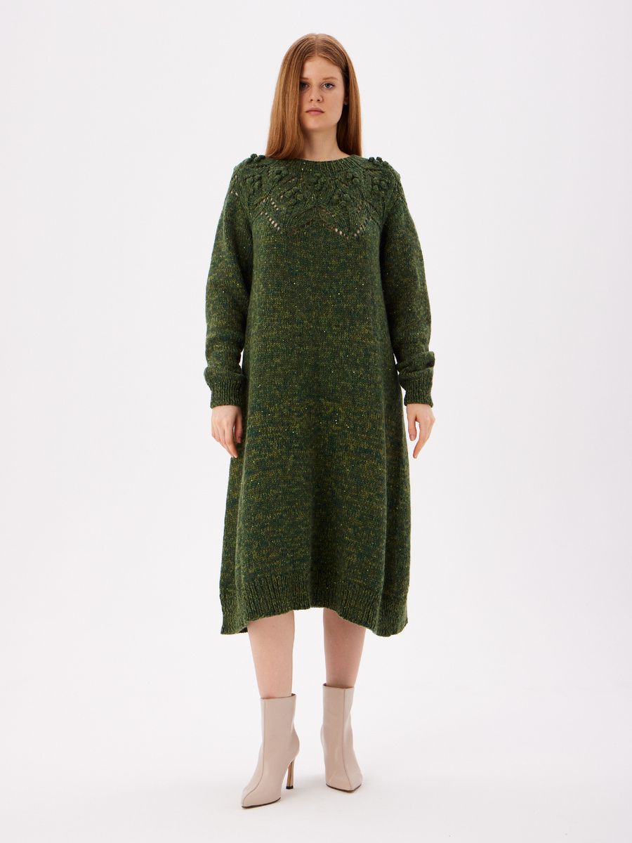 Пряжа составная, "авторская". Здесь примерно 9-10 разных нитей.