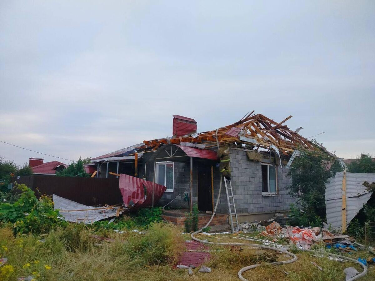    Последствия атаки ВСУ в Белгородской области© Фото : Настоящий Гладков/Telegram