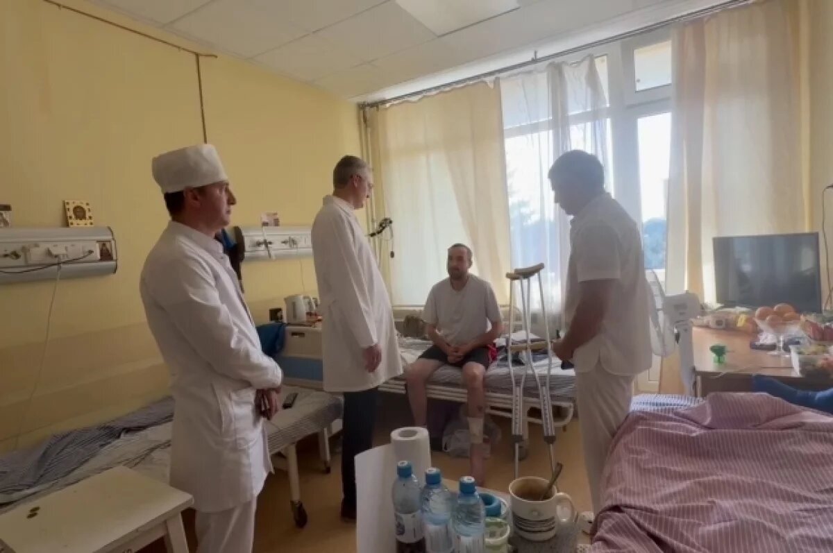    Губернатор Солодов посетил камчатских участников СВО в госпитале Москвы