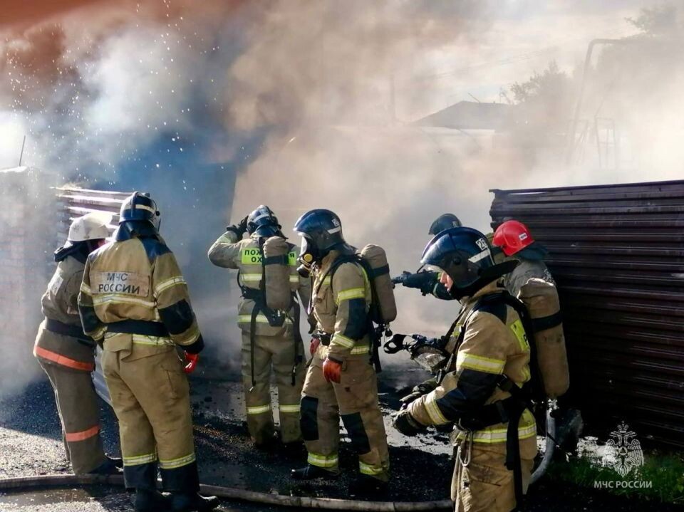    Пожар в Новоалтайске. Источник: МЧС Алтайского края