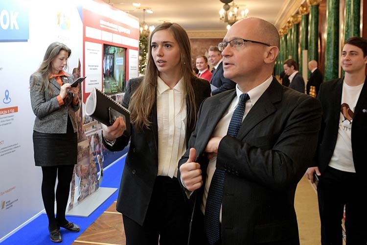    «Освободить Разуваеву Ксению Денисовну от должности руководителя федерального агентства по делам молодежи», — сказано в документе за подписью премьер-министра Михаила Мишустина.   
Фото: kremlin.ru