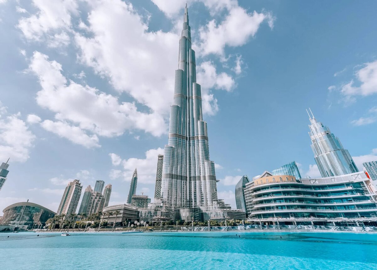 https://entdubai.com/wp-content/uploads/2021/12/burj-khalifa-min.jpg