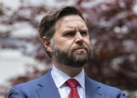    Вэнс намерен прекратить участие США и американских военных в войнах по всему миру