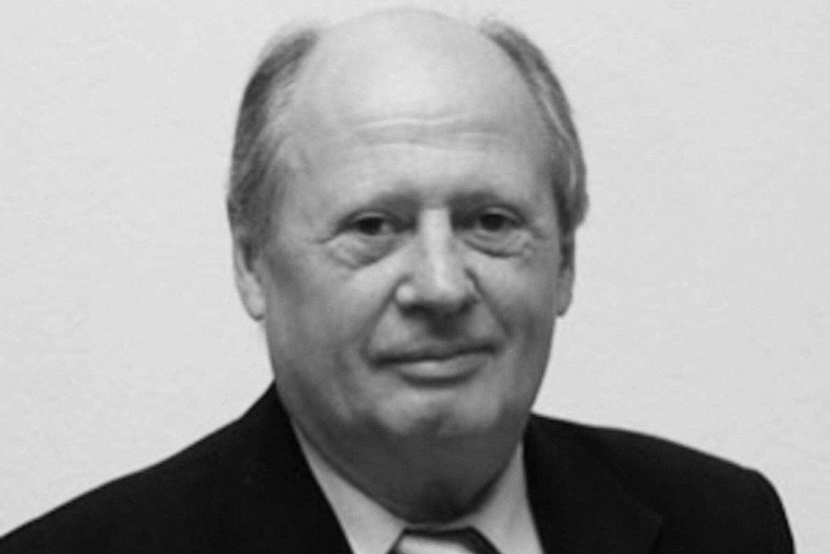     Обнаружен мертвым известный музыкант, заслуженный деятель искусств России Владимир Бычков