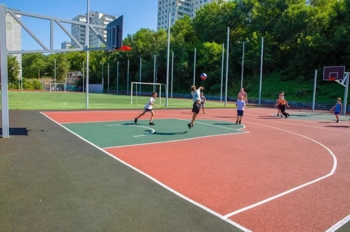    Школа №58 во Владивостоке завершает обновление своего стадиона