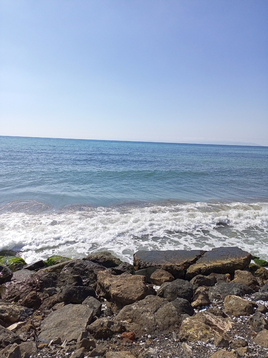 Вот как от ветра поднимаются волны