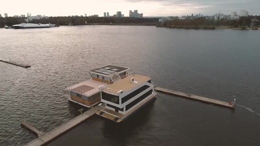 Террасная доска на МПК (минеральной основе) в проекте HouseBoat (Москва)