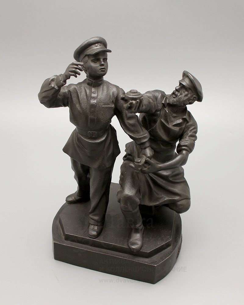 Скульптура «Мастерство бессмертно», скульптор Аникин П. С., чугунное литье Касли, СССР, 1950-е. Фото с нашего сайта dvaveka.ru