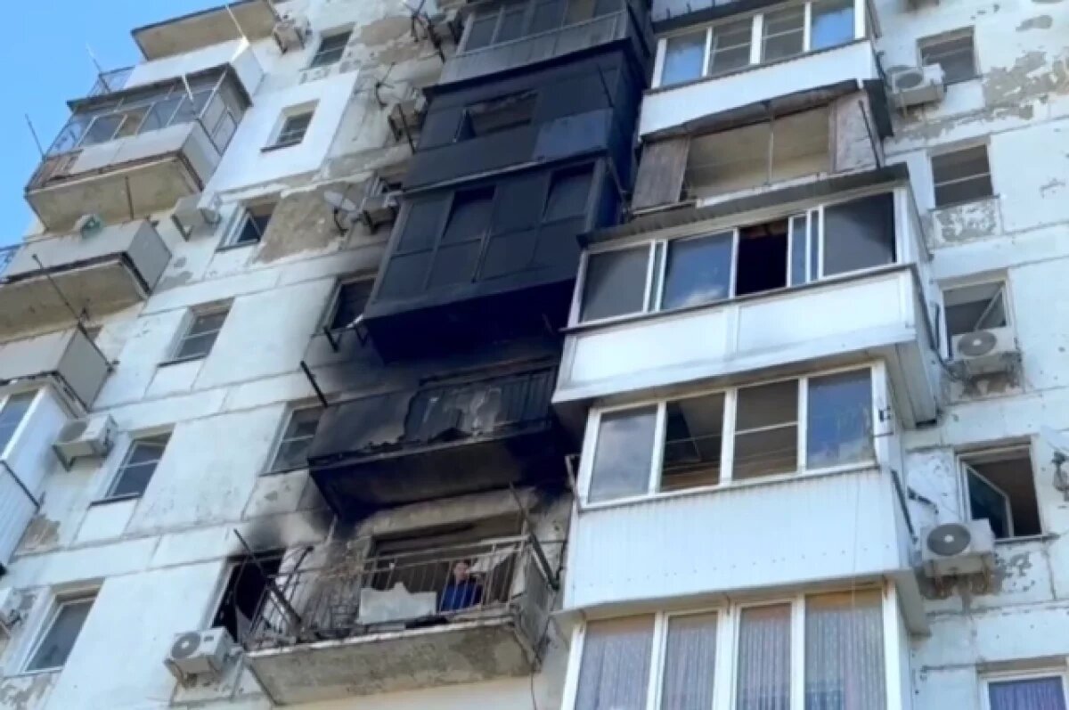    Покурил.