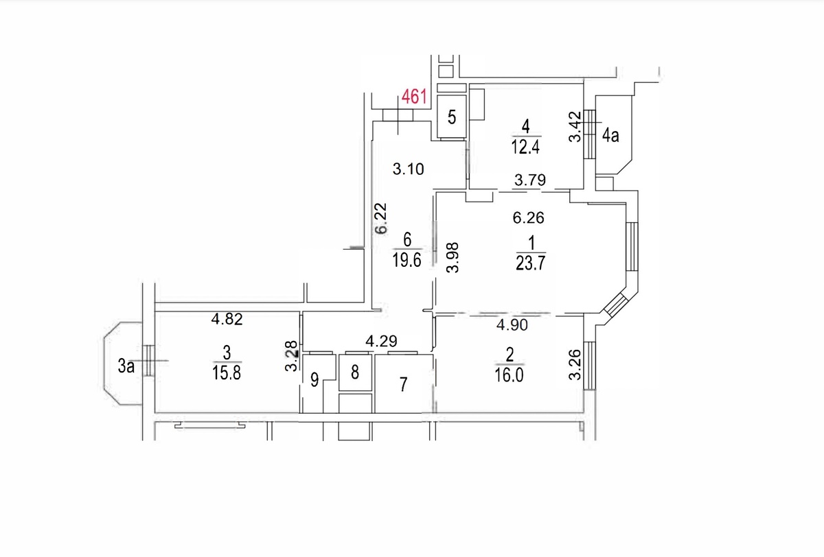 Исходная планировка от застройщика. Вход на кухню сразу из прихожей, поэтому входной зоны почти нет. Не годится.