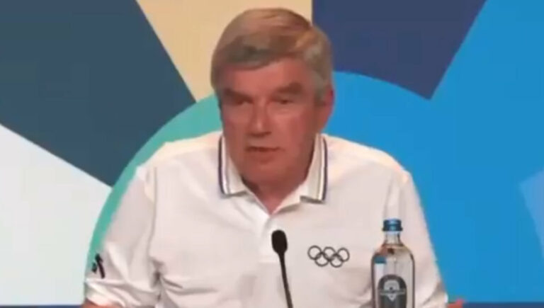 Президент МОК Томас Бах, источник изображения YouTube.