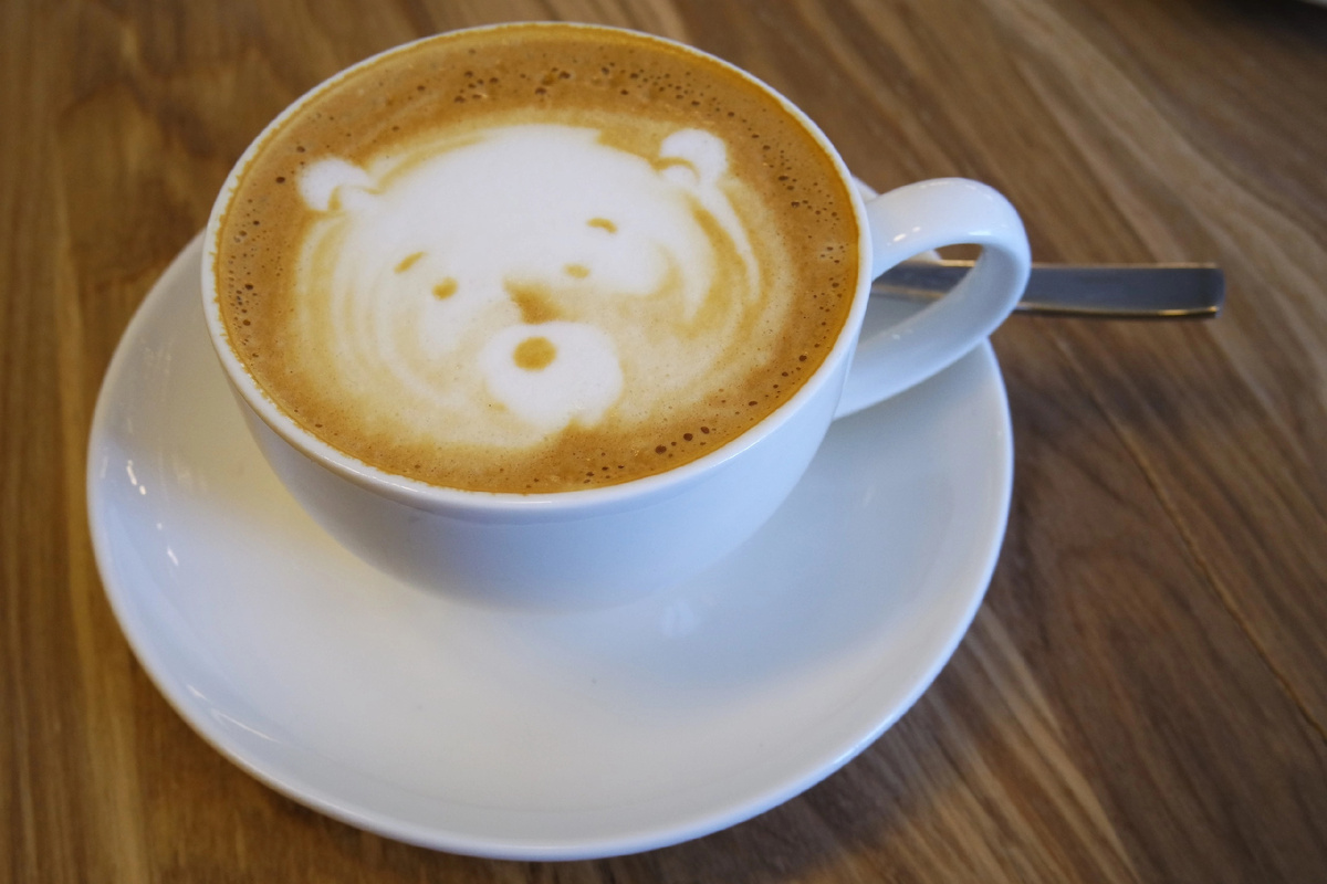 кофе в кафе "Кейк Хоум"