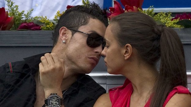    Криштиану Роналду и Ирина Шейк. Reuters