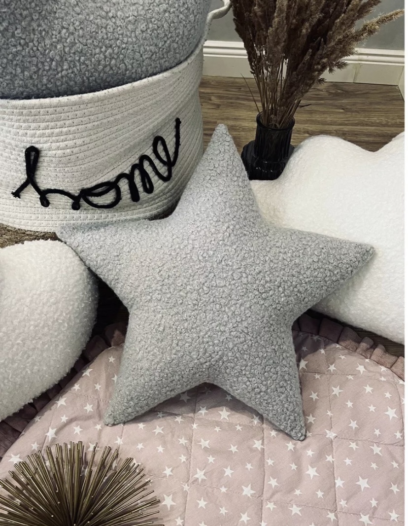 Невероятно уютная подушка в форме звезды. Артикул:206925341