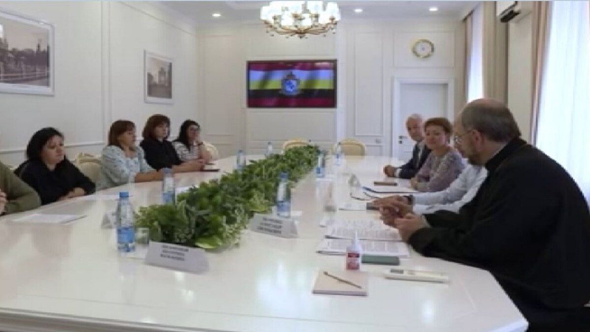    Андрей Белостоцкий и Александр Ткаченко встретились с родителями неизлечимо больных детей