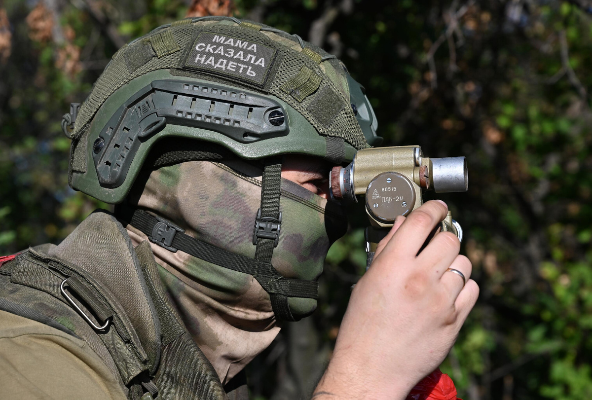Номер расчета российской РСЗО "Град" работает в зоне СВО © Sputnik/Станислав Красильников