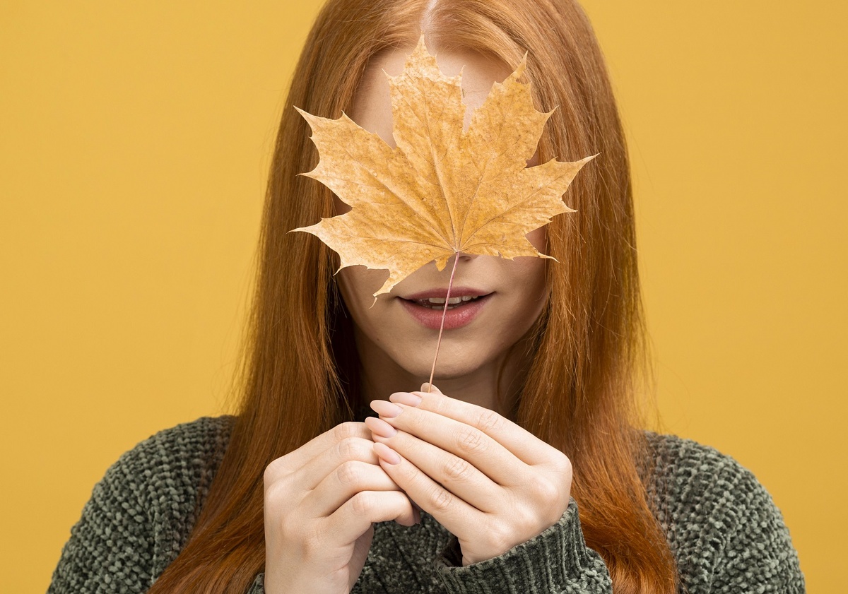 Некоторые имена связаны с временами года или месяцами - какие?