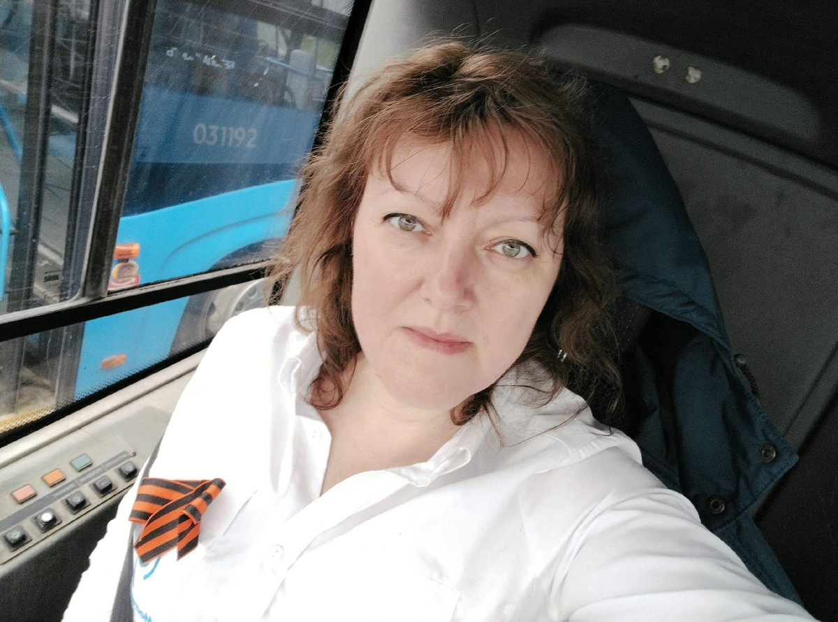 Наконец у меня права категории D, D1. Направление на работу с последующим трудоустройством, абсолютно пустой кошелек, долг четырем банкам на общую сумму один миллион триста тысяч рублей. Полное незнание что с этим делать , неубиваемый оптимизм и вера в то что я правильно все спланировала и все получится