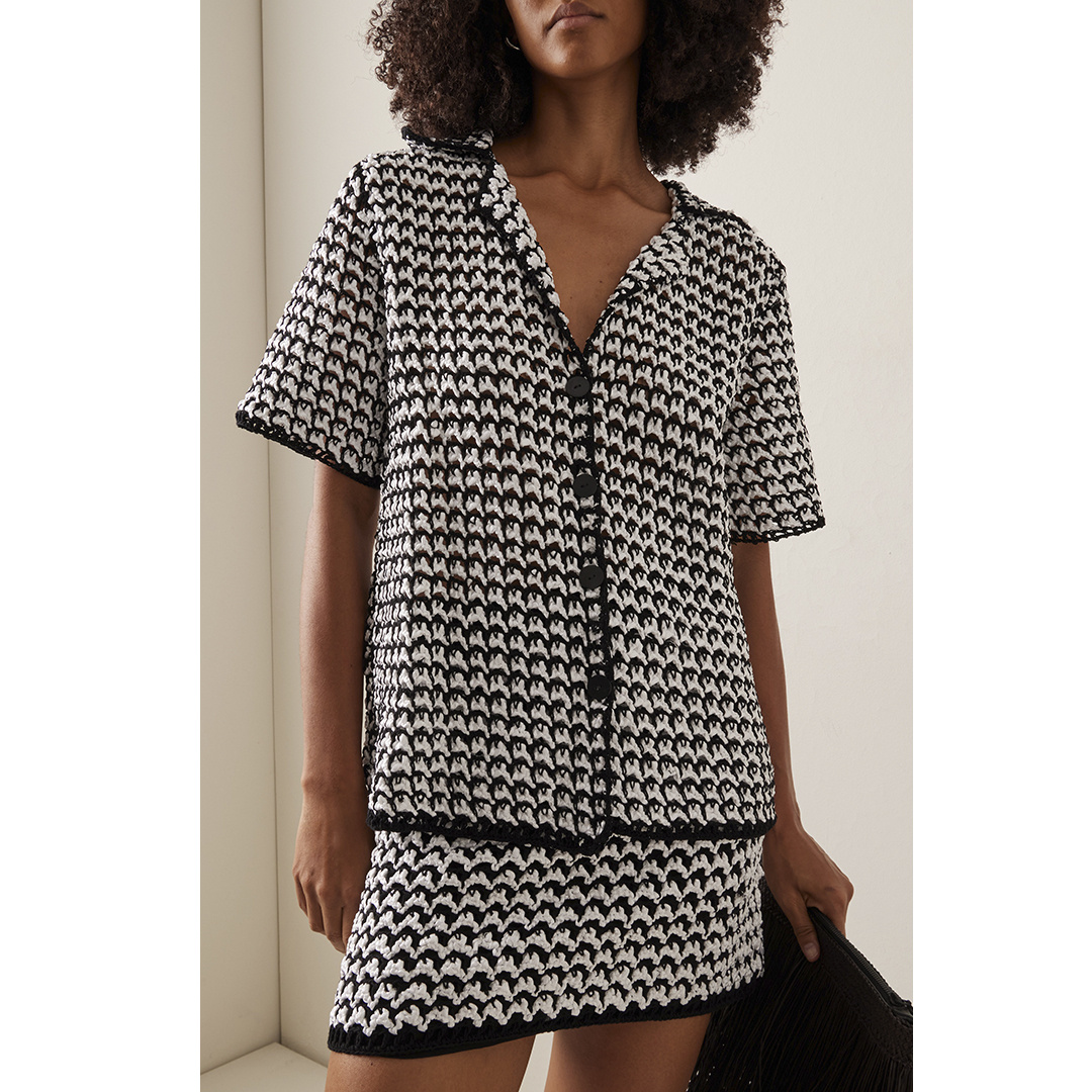 Рубашка и юбка от бренда All That Remains