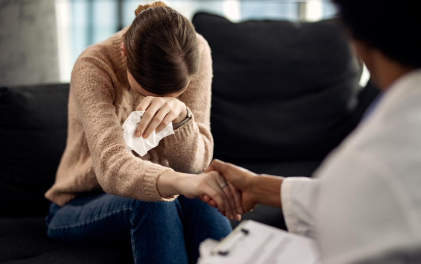    Спроси психолога: что делать, если не можешь пережить смерть подруги и постоянно боишься за ребенка