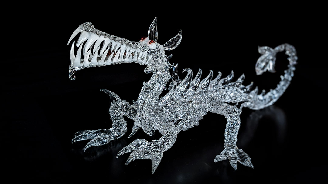 Дракон Вася. Кварцевое стекло. Автор: Народный Художник России Алексей Зеля