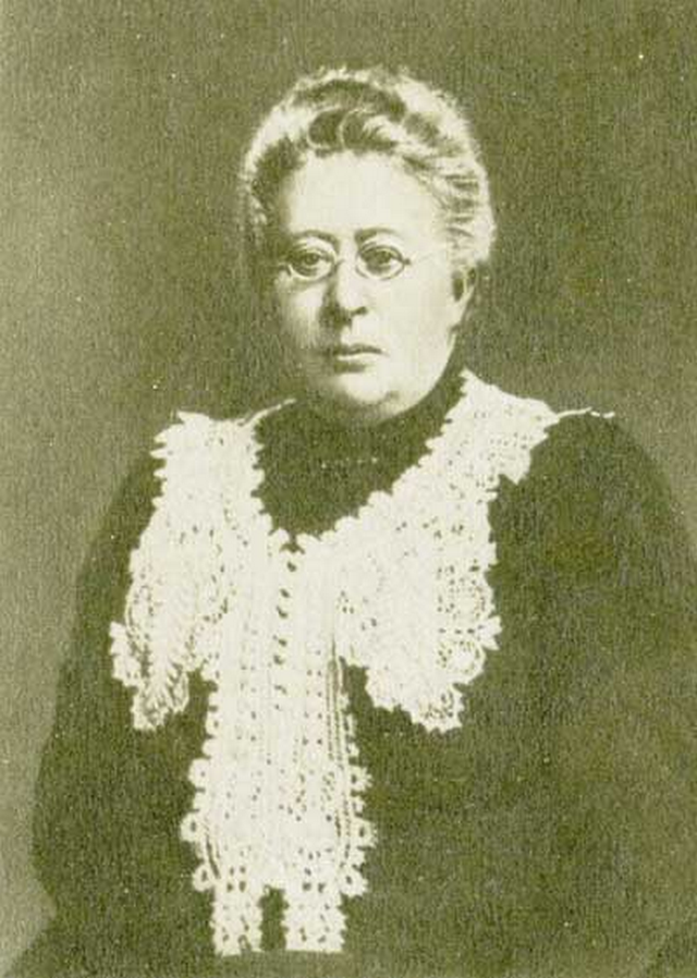 Lib.ru: "Классика" http://az.lib.ru/w/wodowozowa_e_n/text_1989_bio.shtml