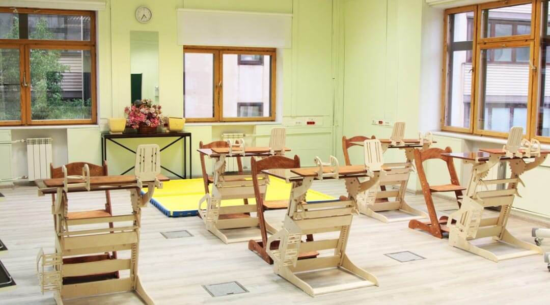 Мебель для учеников подбирается индивидуально в соответствии с анатомическими особенностями кждого ученика.