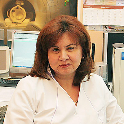 Татьяна Анатольевна Шумакова 
доцент кафедры методов медицинской визуализации ЧОУ ДПО «Академии медицинского образования им. Ф.И. Иноземцева», кандидат медицинских наук, доцент кафедры рентгенорадиологии факультета последипломного обучения ФГБОУ ВО «Первый Санкт-Петербургский государственный медицинский университет имени академика И.П. Павлова» врач-рентгенолог, заведующая отделением МРТ ГБУ Санкт-Петербургский НИИ скорой помощи имени И.И. Джанелидзе