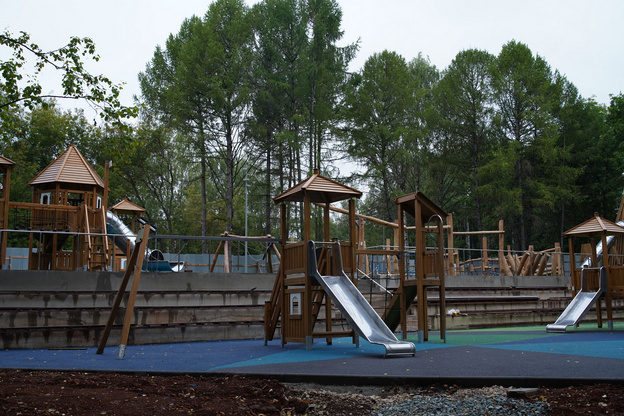    Открытие детской площадки в парке имени Кирова опять перенесли