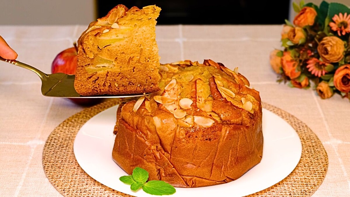 Польский яблочный пирог, сочный и пышный. Без сахара.