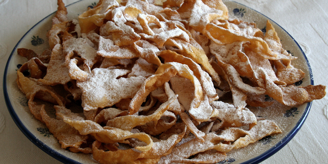 Рецепт хвороста: как приготовить идеальное хрустящее лакомство из детства