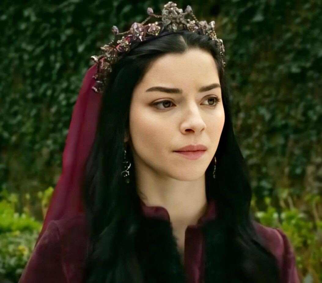 Нурбану. Я собираю будущее окружение новой госпожи Босфора. 