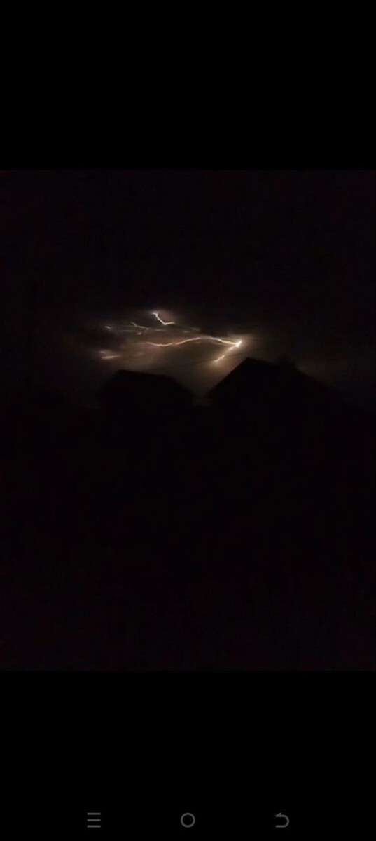    Молния в грозу. Источник: t.me/barnaul22official