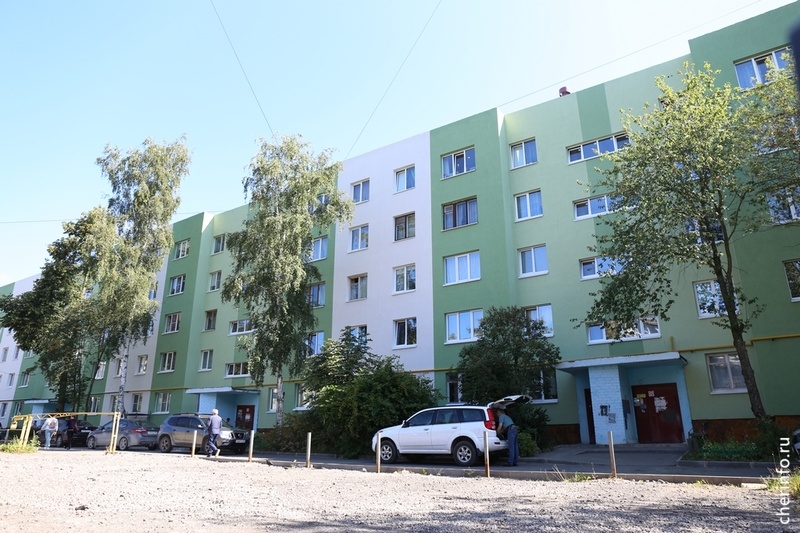   Дом № 49а на улице Командарма Белова построен в 1983 году.