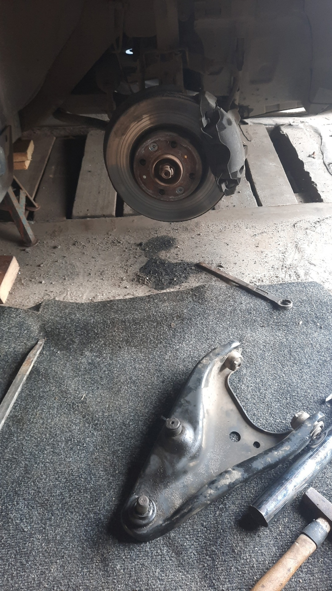 Снял рычаг рено логан степвей 2019