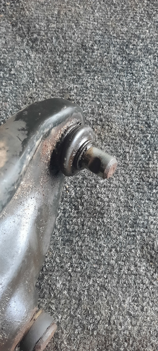 Качество заводской шаровой на голову выше покупных.