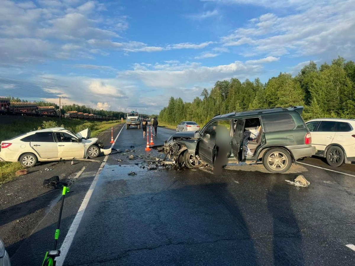    Джип из Югры вылетел на встречную: погибли три человека