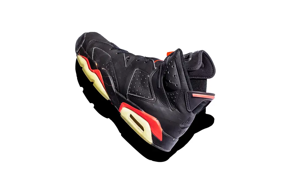 1991: Air Jordan VI (Black/Infrared)
