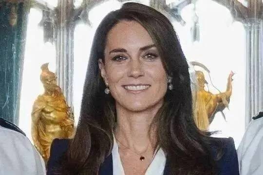    Кейт Миддлтон начала скрывать тяжелую болезнь задолго до операции