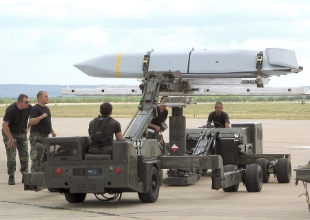    США намерены передать Украине крылатые ракеты JASSM