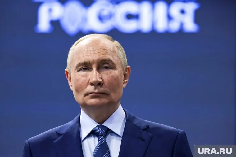 Президент Путин заслушал доклад врио губернатора Тульской области Дмитрия Миляева о развитии региона. Фото: Владимир Андреев © URA.RU