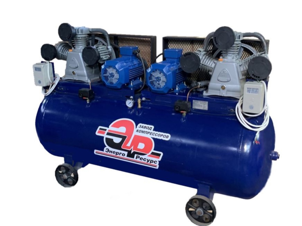 Рис. 2. Компрессор для покраски 11 кВт (380 В). Производительность 1900 л/мин, рабочее давление 10 кгс/см2, ресивер на 500 л, 2 поршневых блока каждый: 3х поршневой, 1 ступенчатый