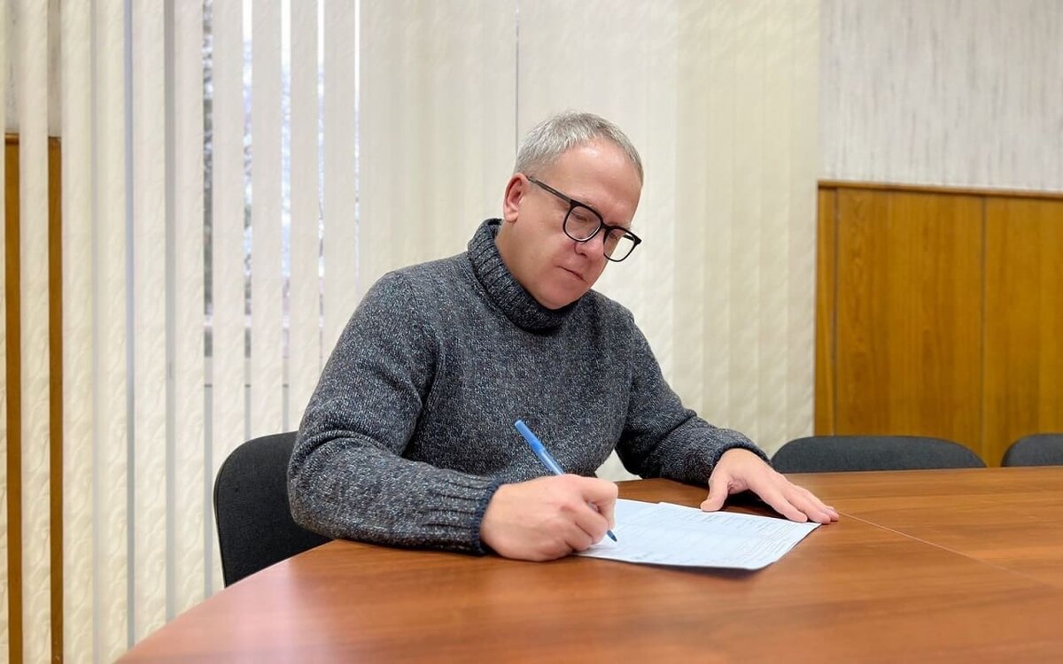    Уходящий в отставку глава Семилукского района Швырков задолжал за электричество личная страница Геннадия Швыркова в «ВК»