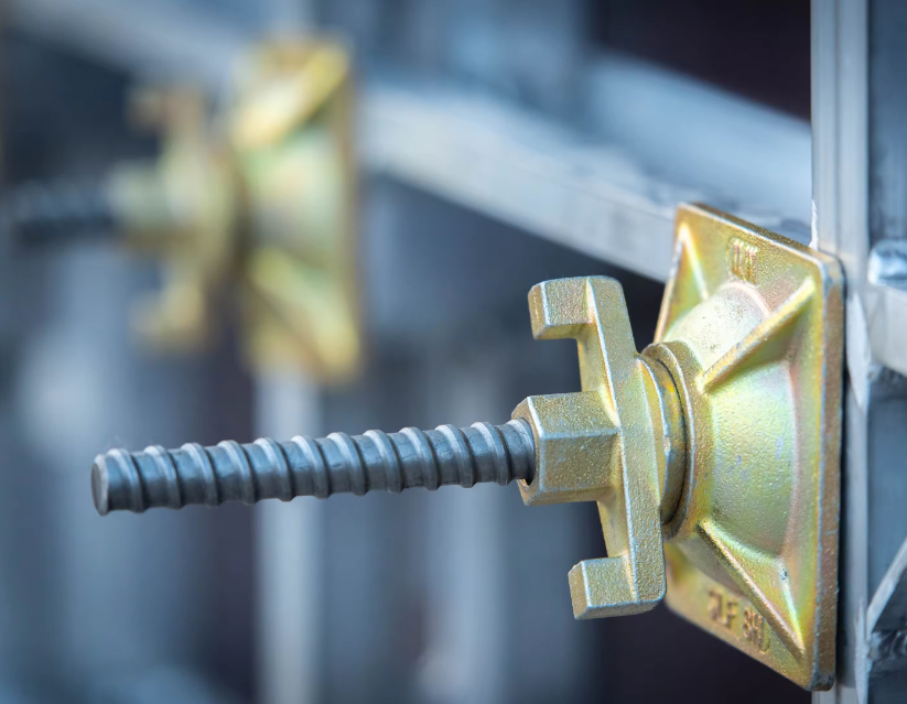 Гайка шарнирная (комбиплата) для опалубки оцинкованная 120х120 мм